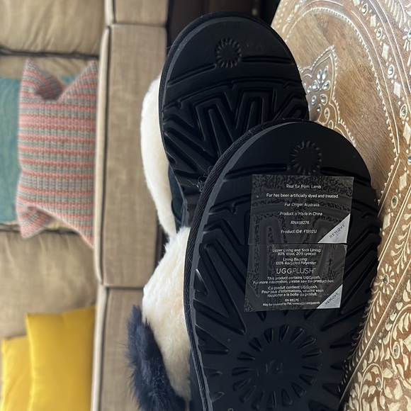 Ugg boots - Picture 4 of 6